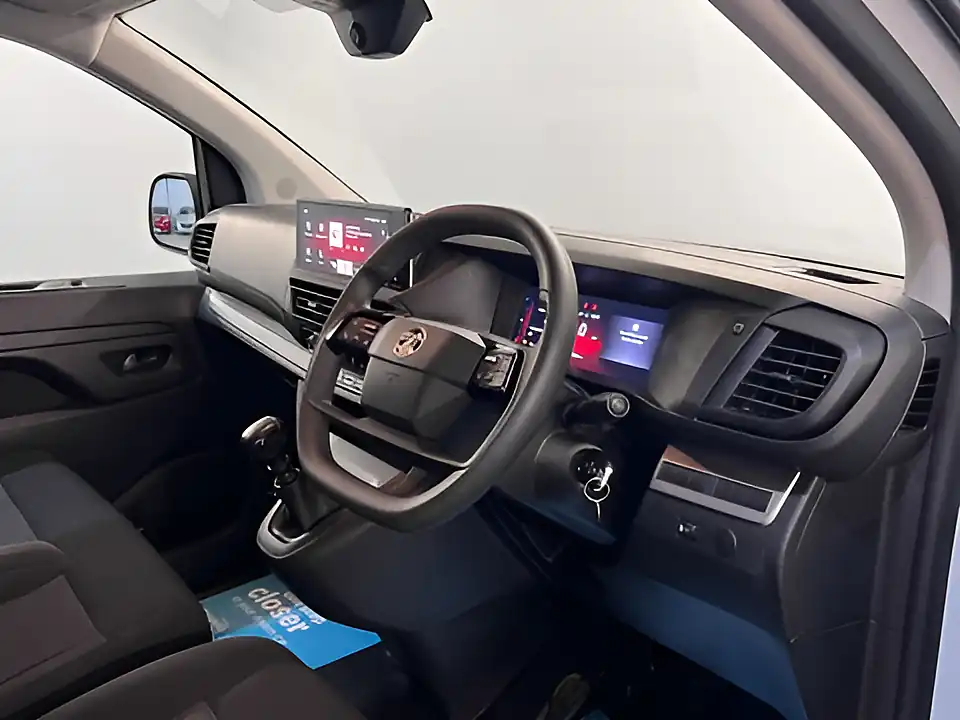 Used 2026 Vauxhall Vivaro Prime Kaolin White - Interior and Exterior details 13