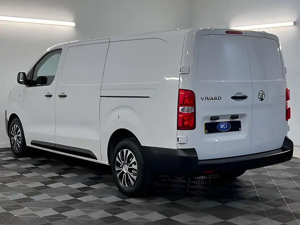 Used 2026 Vauxhall Vivaro Prime Kaolin White - Interior and Exterior details 7