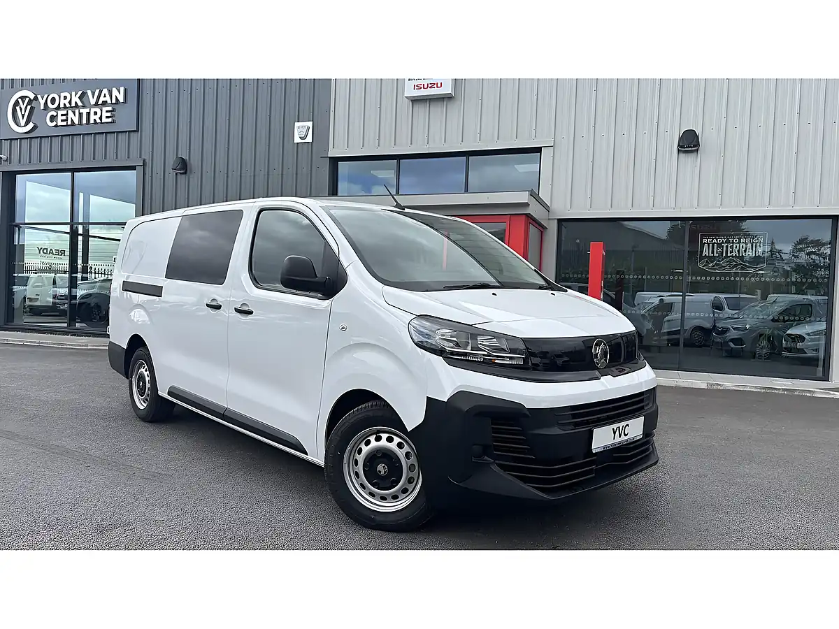 Used 2026 Vauxhall Vivaro Prime Xl Crew White - Front View