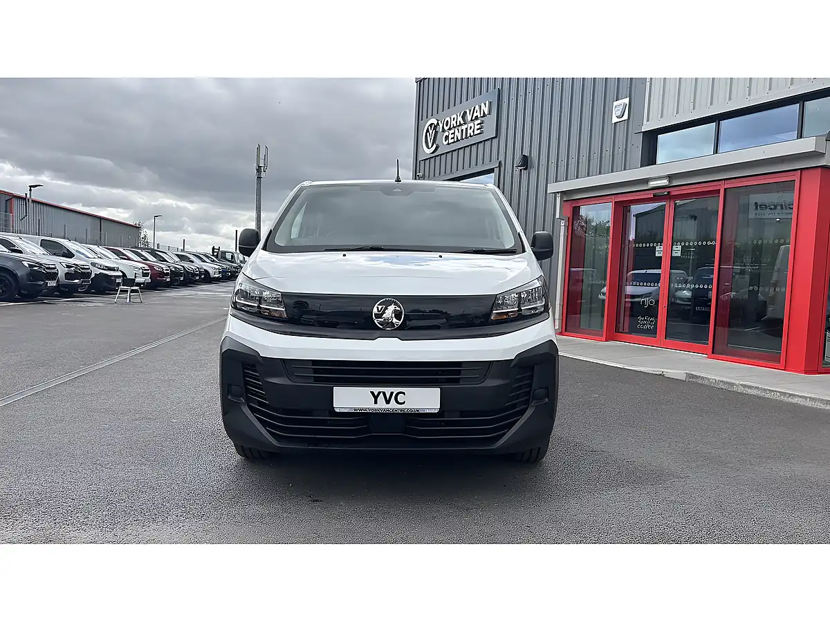 Used 2026 Vauxhall Vivaro Prime Xl Crew White - Interior and Exterior details 10