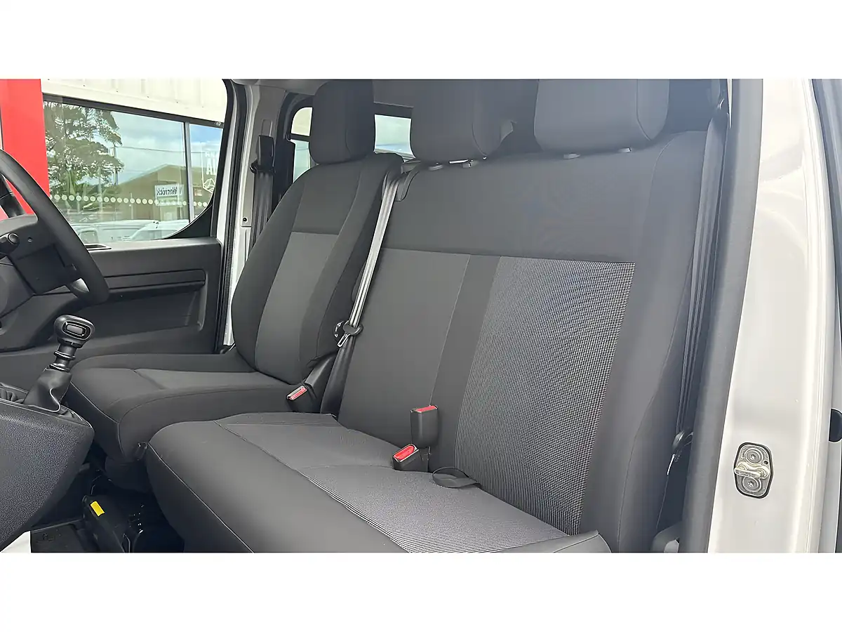 Used 2026 Vauxhall Vivaro Prime Xl Crew White - Interior and Exterior details 3