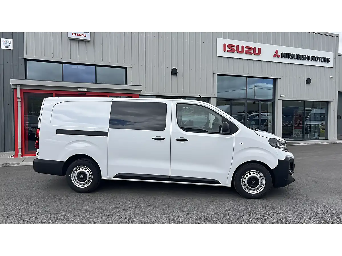Used 2026 Vauxhall Vivaro Prime Xl Crew White - Interior and Exterior details 9
