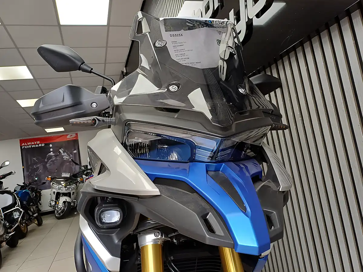 Used 2026 Voge DS525 X Blue - Interior and Exterior details 8