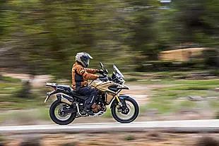 Used 2026 Voge DS625X Adventure Desert Yellow - Interior and Exterior details 2