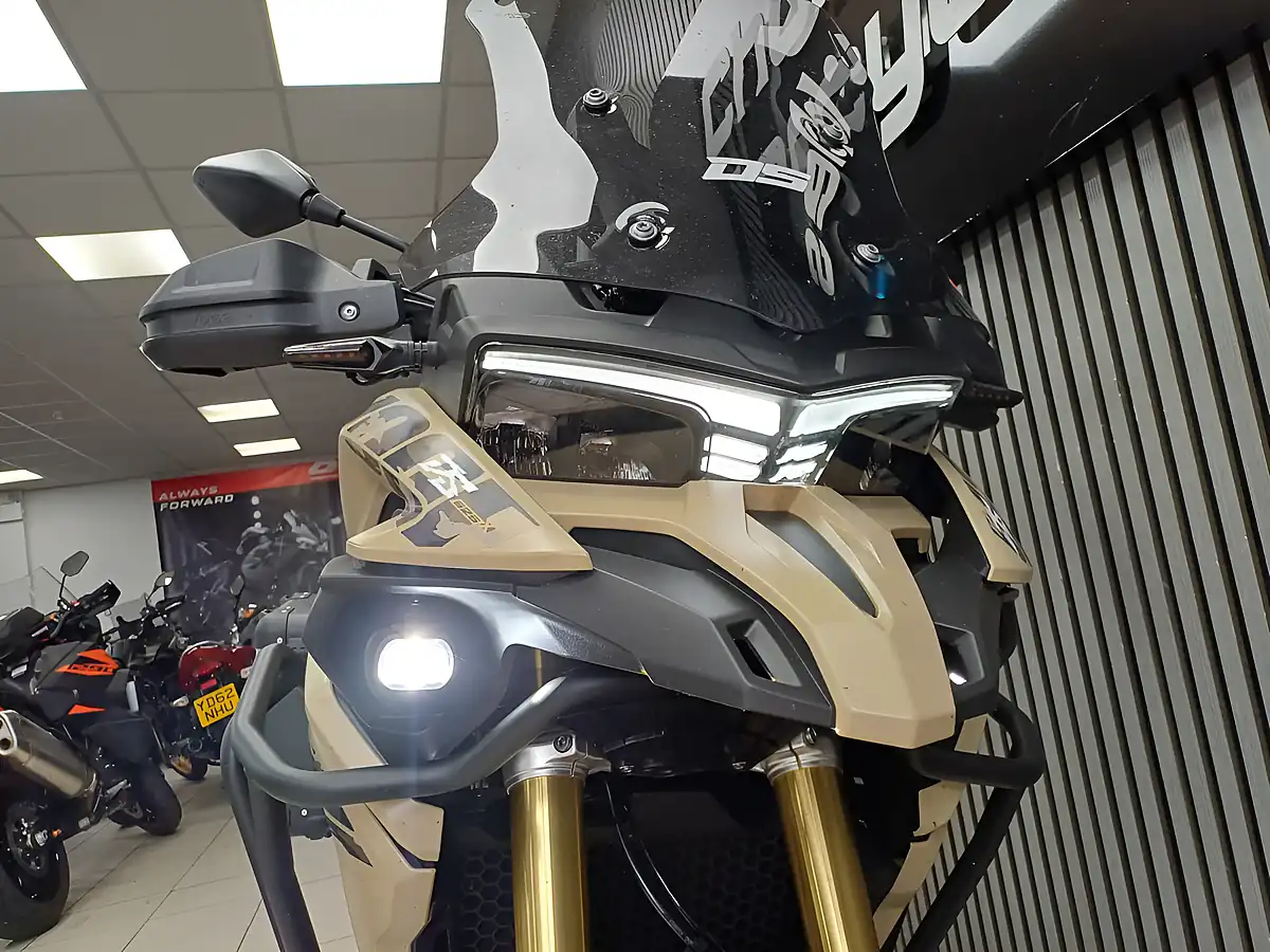 Used 2026 Voge DS625X Sand Stone Yellow - Interior and Exterior details 11