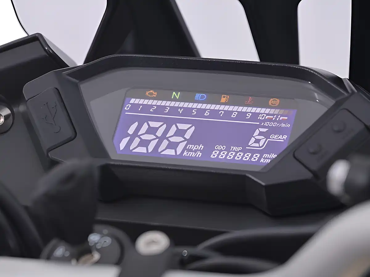 Used 2026 Voge Rally 300 Adventure Black - Interior and Exterior details 16
