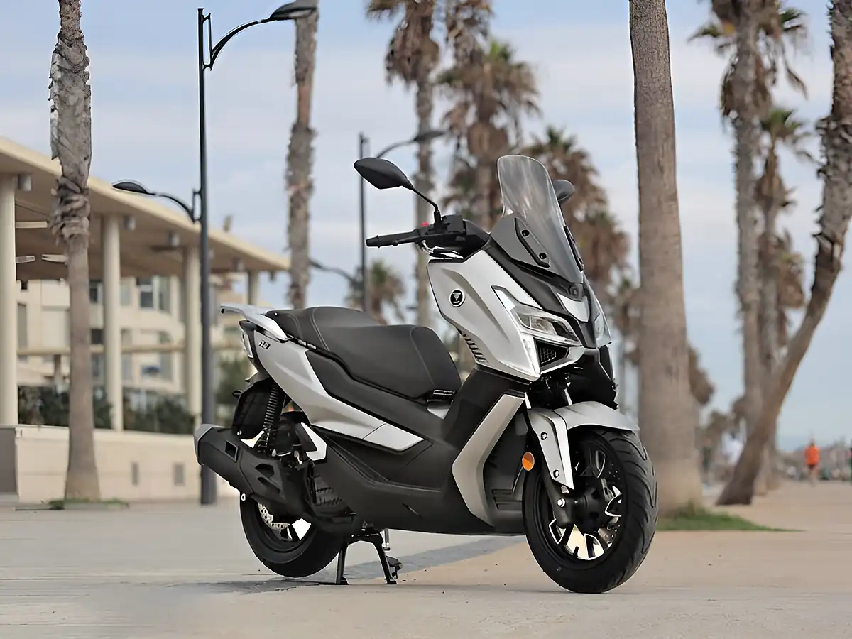 Used 2026 Voge SR1 Black - Interior and Exterior details 2