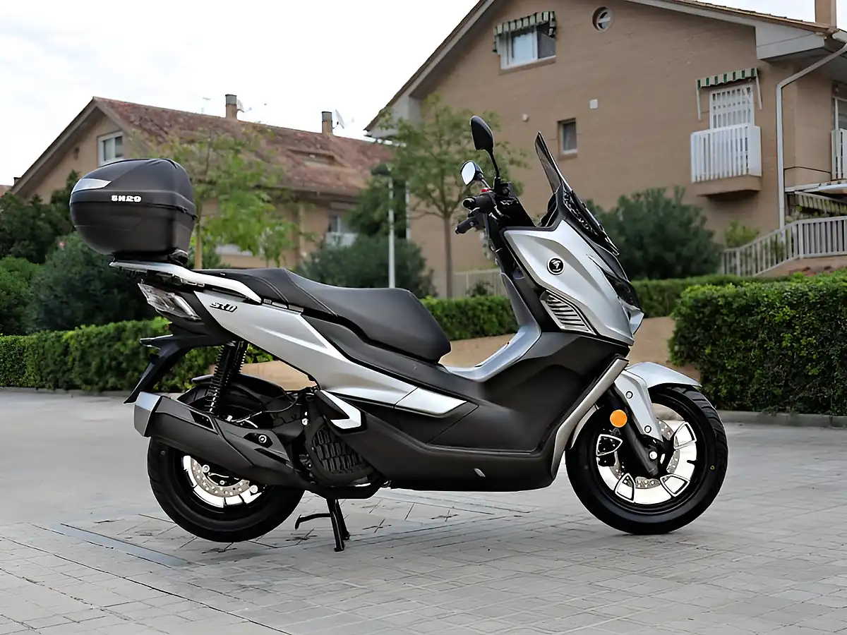 Used 2026 Voge SR1 Black - Interior and Exterior details 5