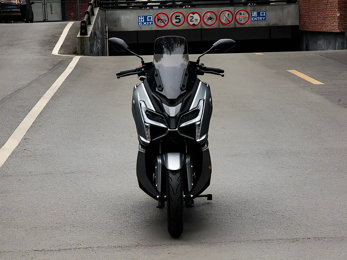 Used 2026 Voge SR1 Black - Interior and Exterior details 8