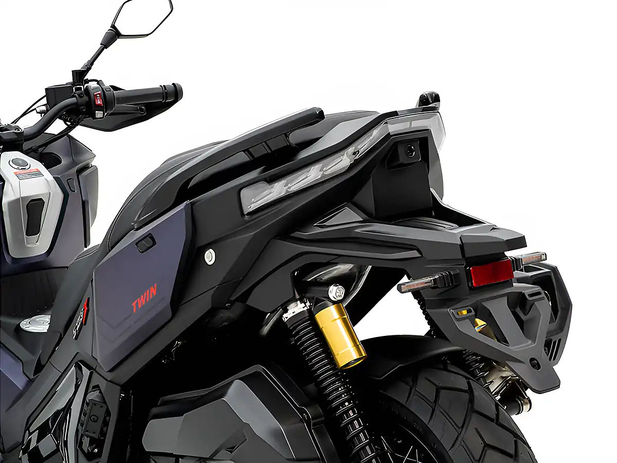 Used 2026 Voge SR450X Adventure Verde Matt - Interior and Exterior details 10