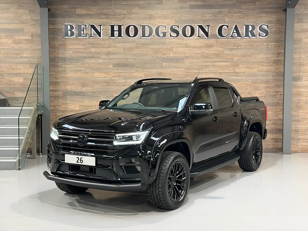 Used 2026 Volkswagen Amarok Panamericana Black - Front View