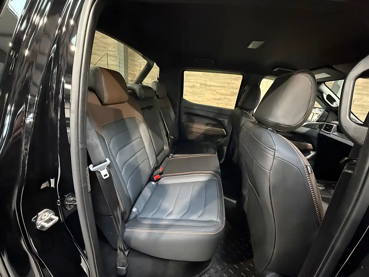 Used 2026 Volkswagen Amarok Panamericana Black - Interior and Exterior details 14