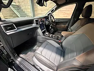 Used 2026 Volkswagen Amarok Panamericana Black - Interior and Exterior details 9