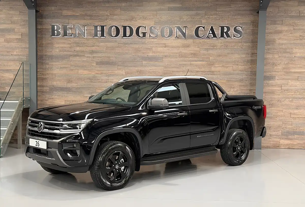Used 2026 Volkswagen Amarok Panamericana Black - Front View