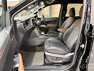 Used 2026 Volkswagen Amarok Panamericana Black - Interior and Exterior details 10