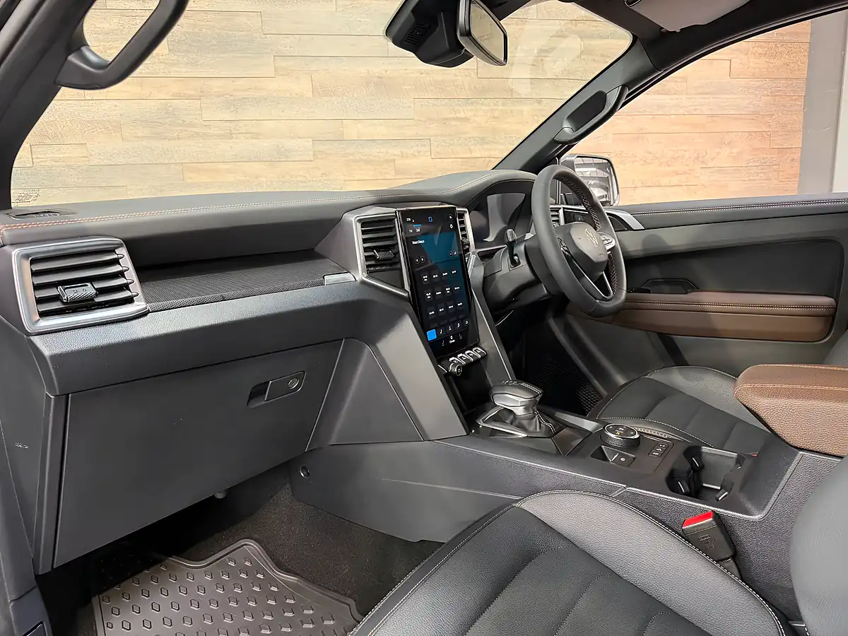 Used 2026 Volkswagen Amarok Panamericana Black - Interior and Exterior details 19