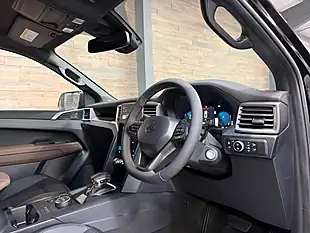 Used 2026 Volkswagen Amarok Panamericana Black - Interior and Exterior details 8