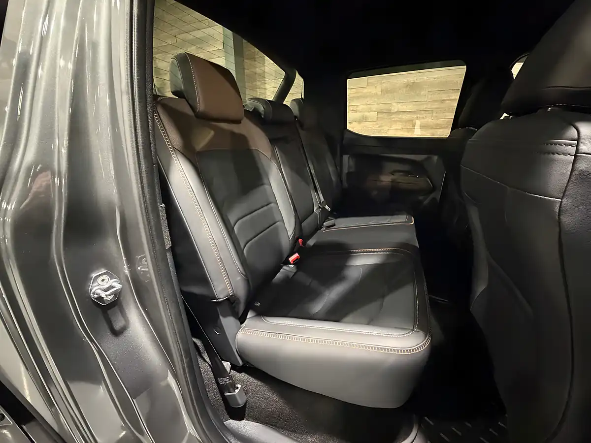 Used 2026 Volkswagen Amarok Panamericana Grey - Interior and Exterior details 14