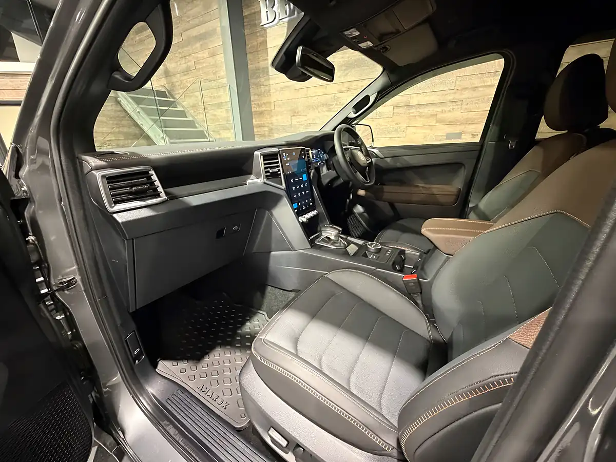 Used 2026 Volkswagen Amarok Panamericana Grey - Interior and Exterior details 9