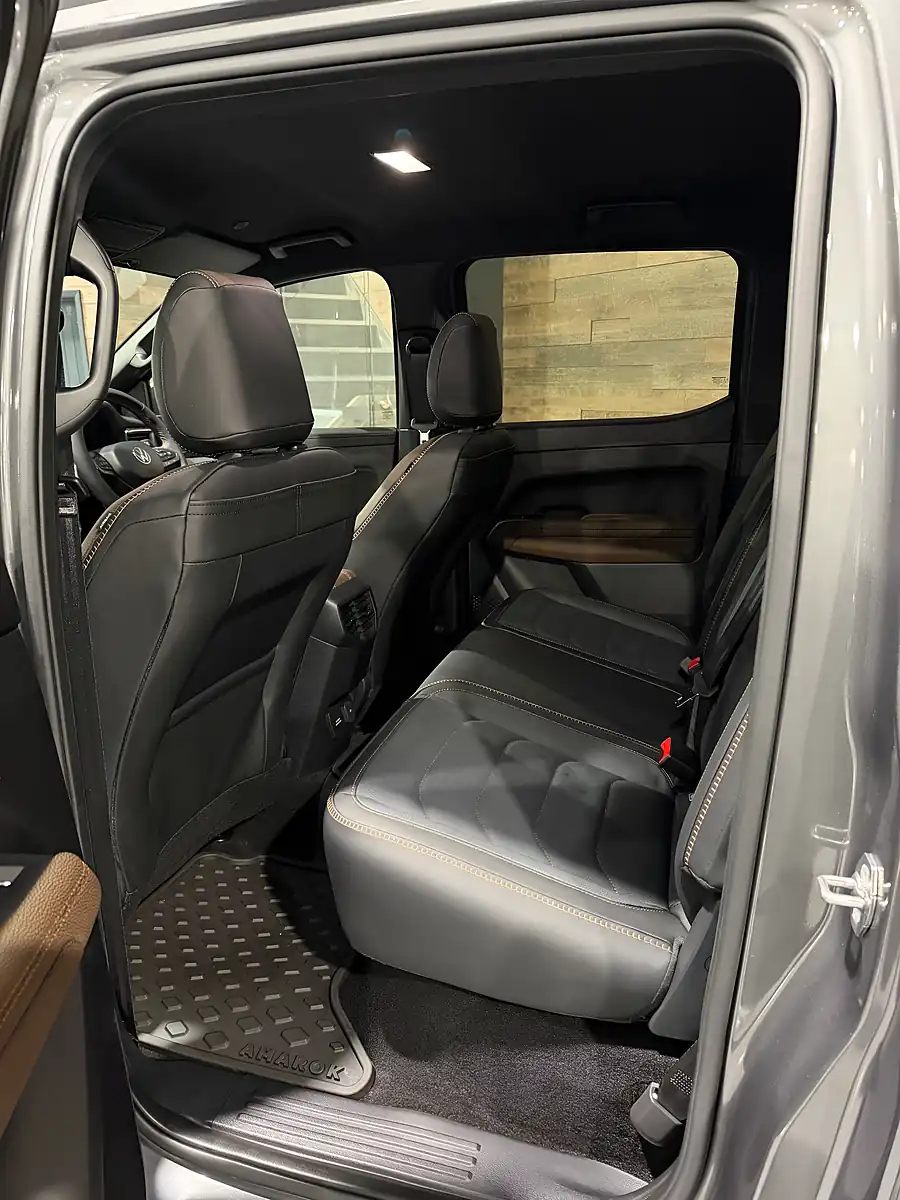 Used 2026 Volkswagen Amarok Panamericana Grey - Interior and Exterior details 13