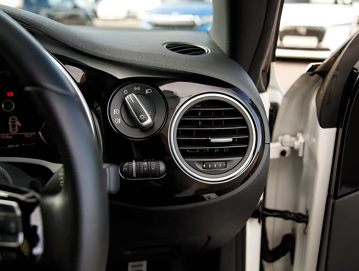 Used 2026 Volkswagen Beetle R Line White - Interior and Exterior details 11