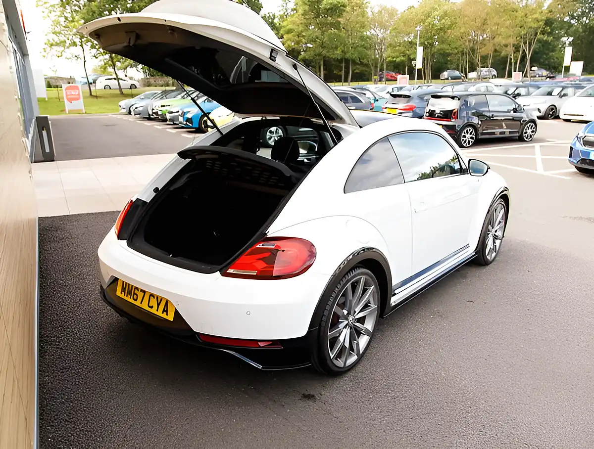 Used 2026 Volkswagen Beetle R Line White - Interior and Exterior details 20