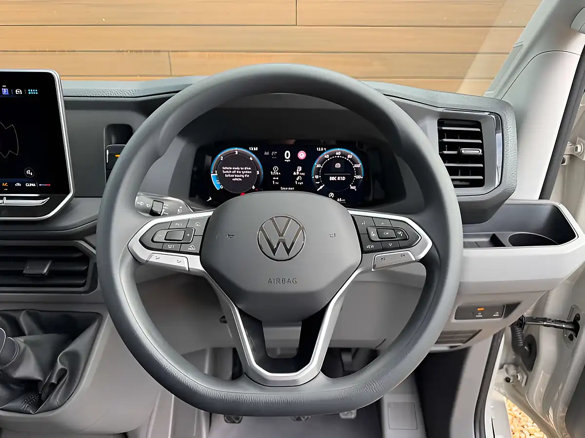 Used 2026 Volkswagen Crafter Commerce Plus Ascot Grey - Interior and Exterior details 17