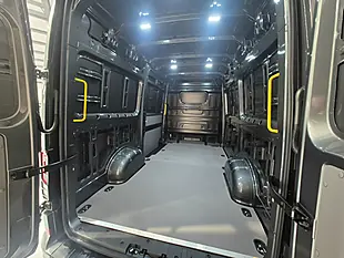 Used 2026 Volkswagen Crafter Commerce Plus Grey - Interior and Exterior details 12