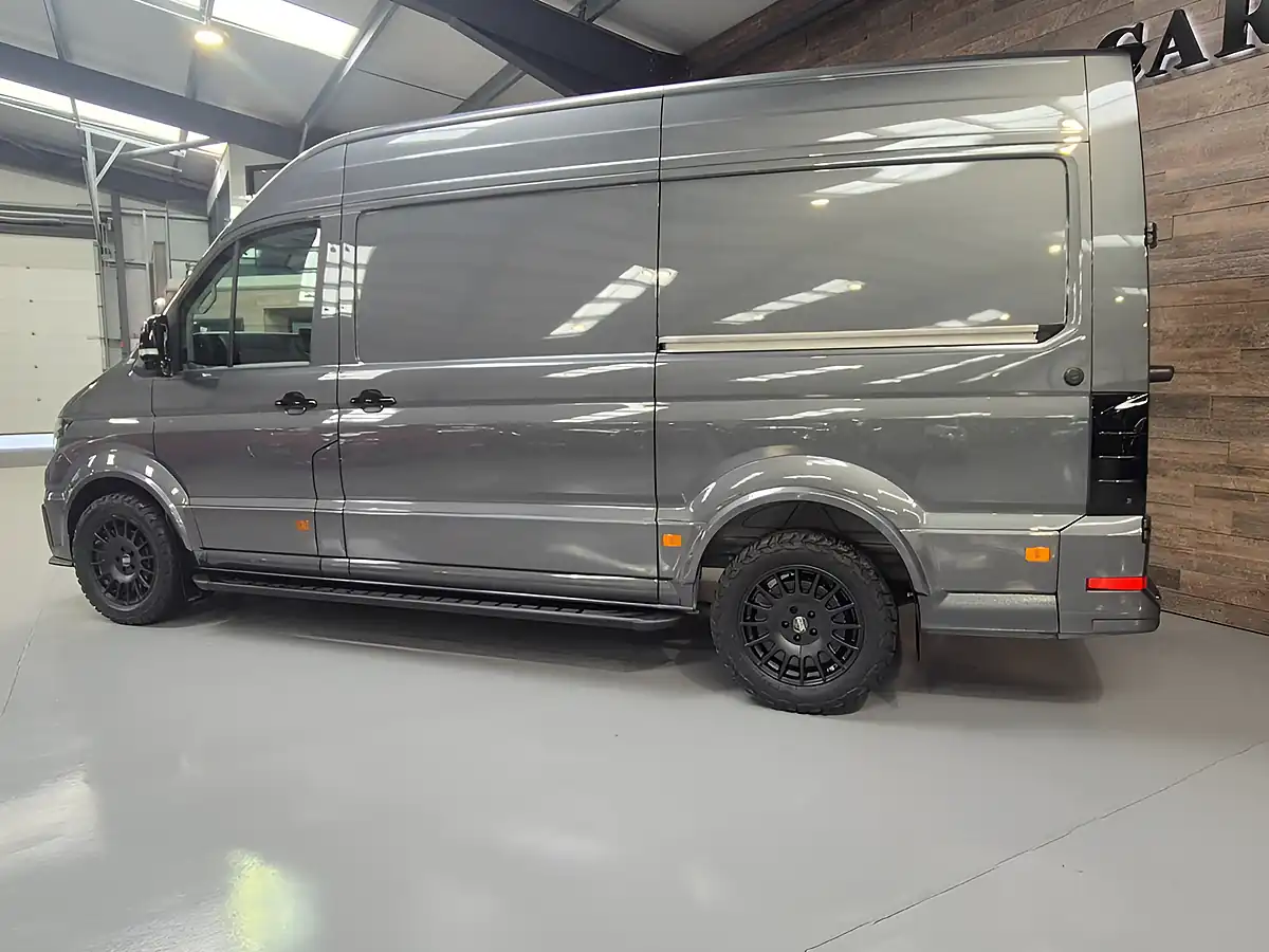 Used 2026 Volkswagen Crafter Commerce Plus Grey - Interior and Exterior details 7