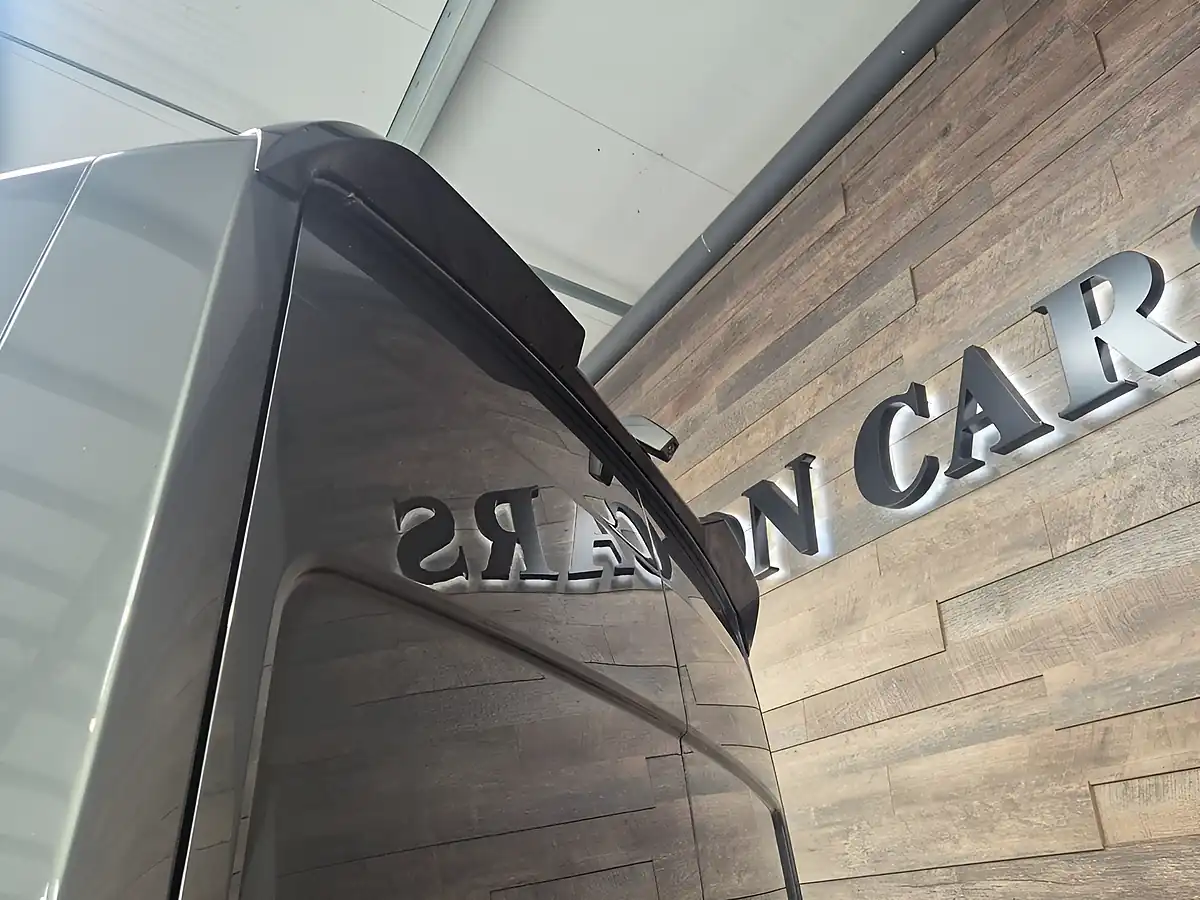 Used 2026 Volkswagen Crafter Commerce Plus Grey - Interior and Exterior details 9