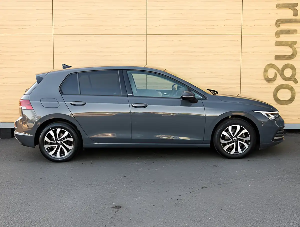 Used 2026 Volkswagen Golf Active Grey - Interior and Exterior details 9