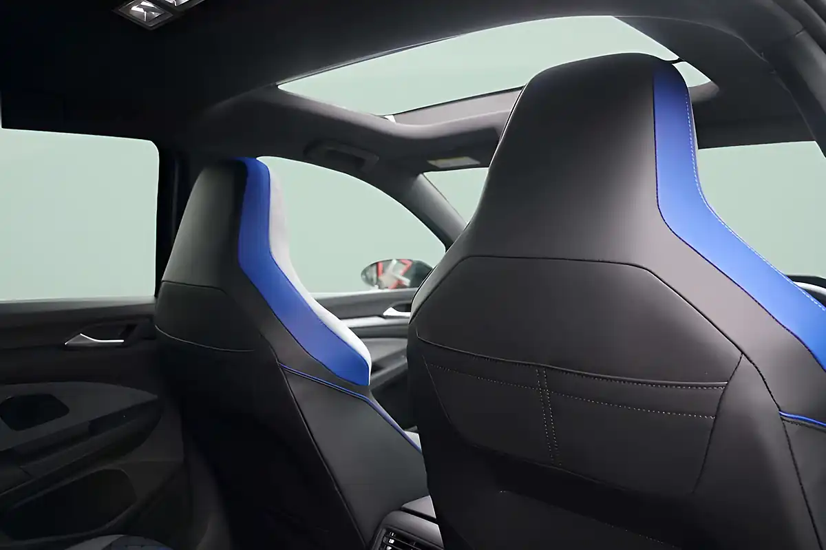 Used 2026 Volkswagen Golf Black Edition Grenadilla Black - Interior and Exterior details 12