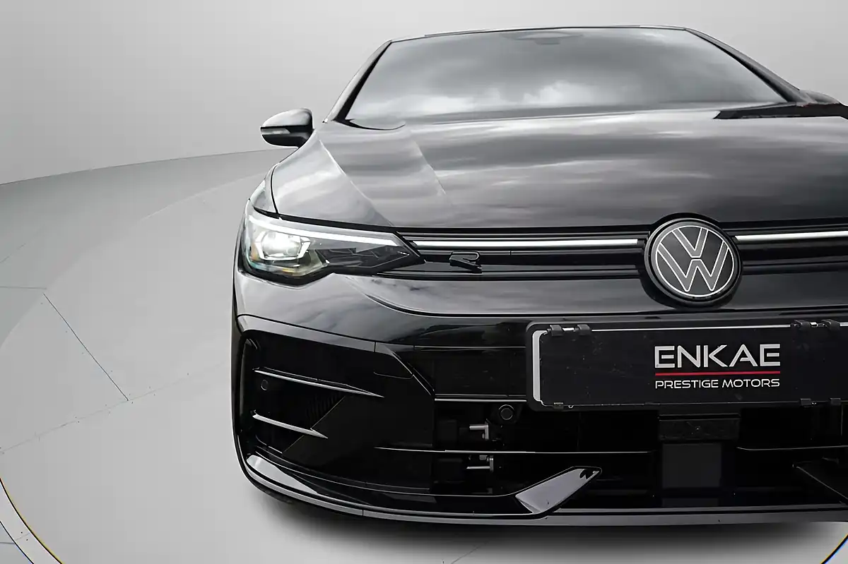 Used 2026 Volkswagen Golf Black Edition Grenadilla Black - Interior and Exterior details 9