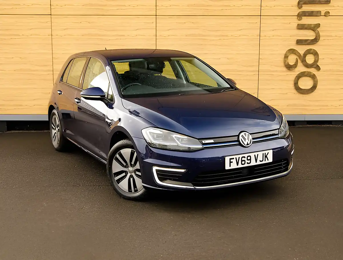 Used 2026 Volkswagen Golf Blue - Front View