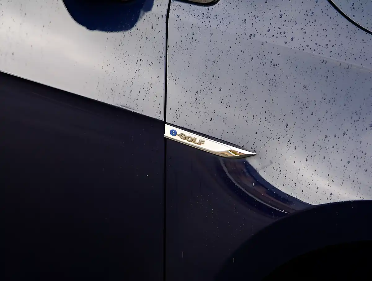 Used 2026 Volkswagen Golf Blue - Interior and Exterior details 8