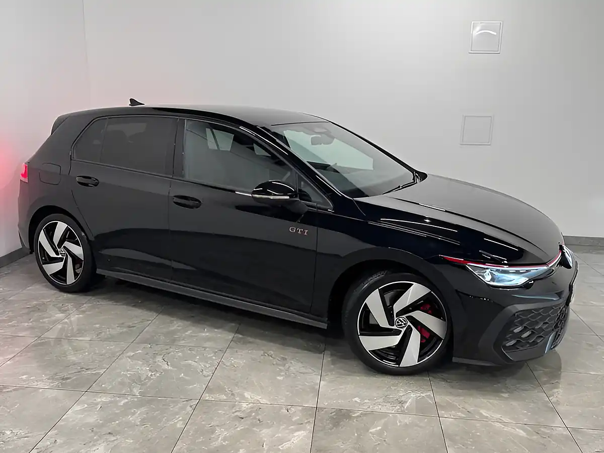 Used 2026 Volkswagen Golf GTI Black - Interior and Exterior details 2
