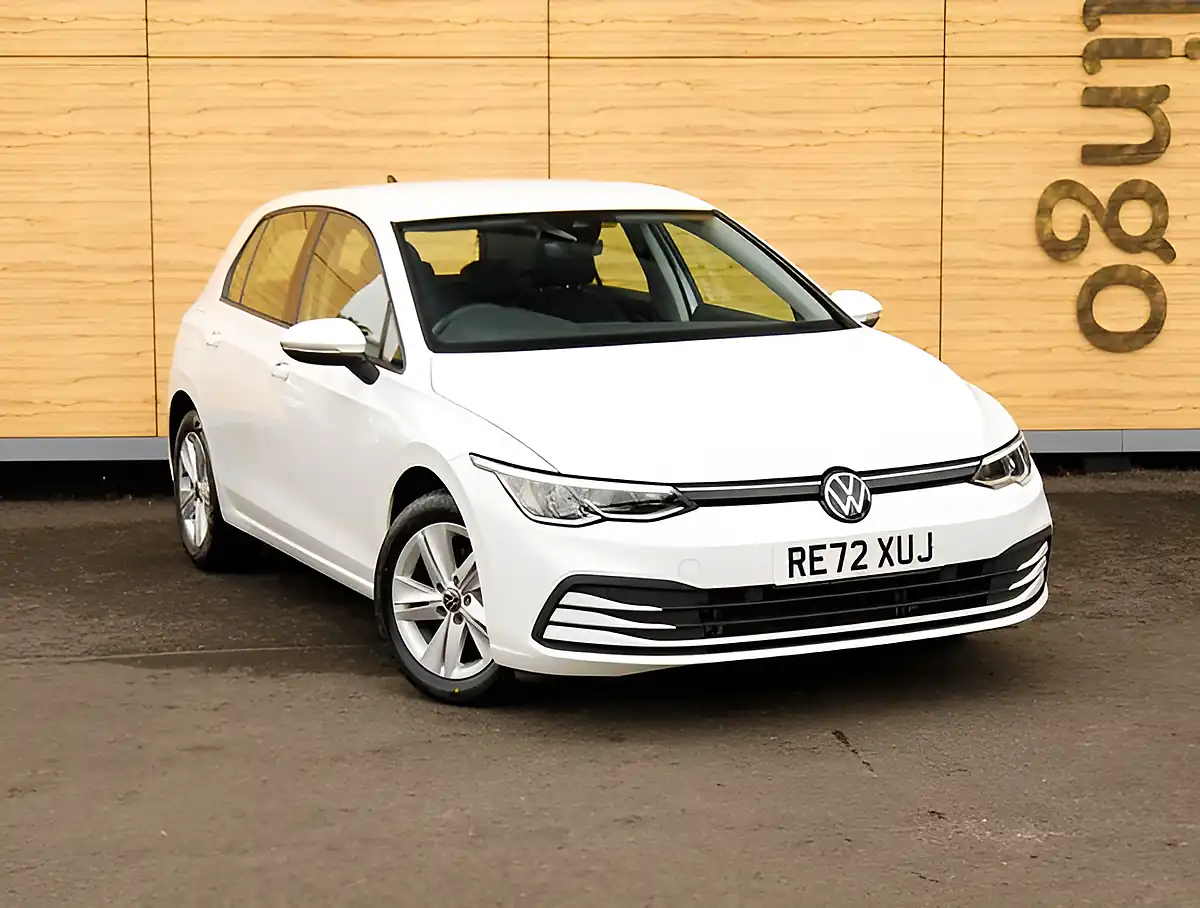 Used 2026 Volkswagen Golf Life White - Front View