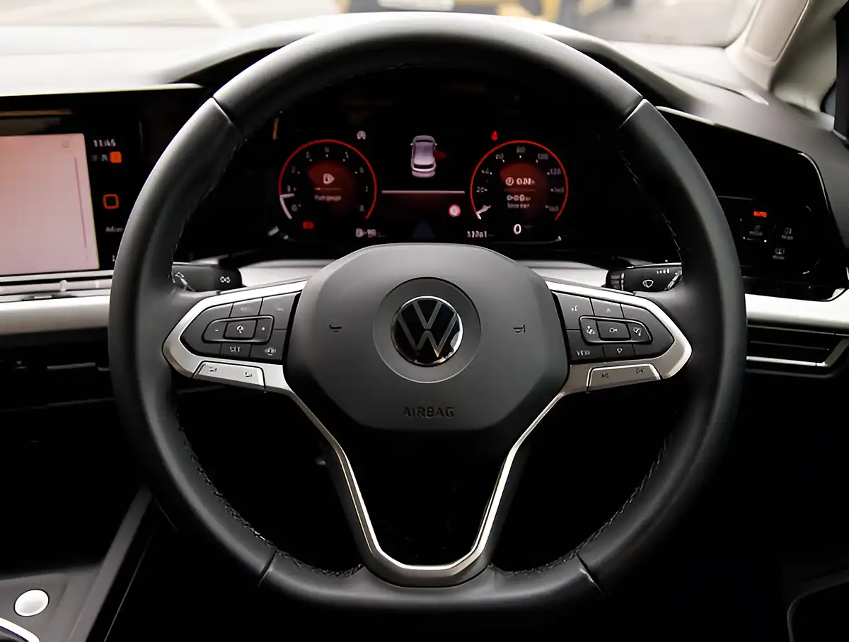 Used 2026 Volkswagen Golf Life White - Interior and Exterior details 13
