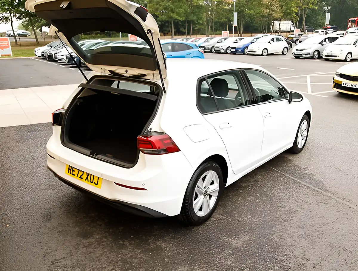 Used 2026 Volkswagen Golf Life White - Interior and Exterior details 20