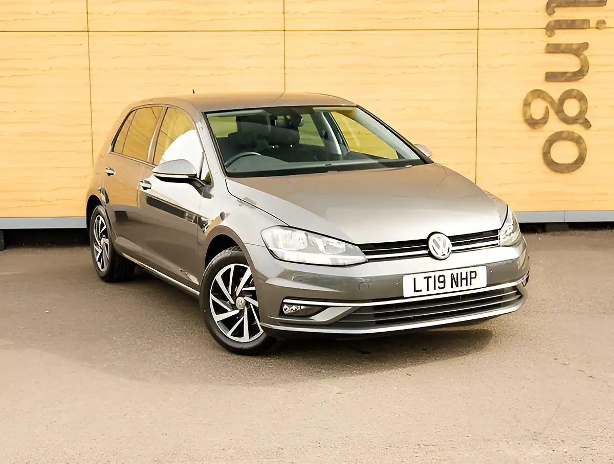 Used 2026 Volkswagen Golf Match Grey - Front View