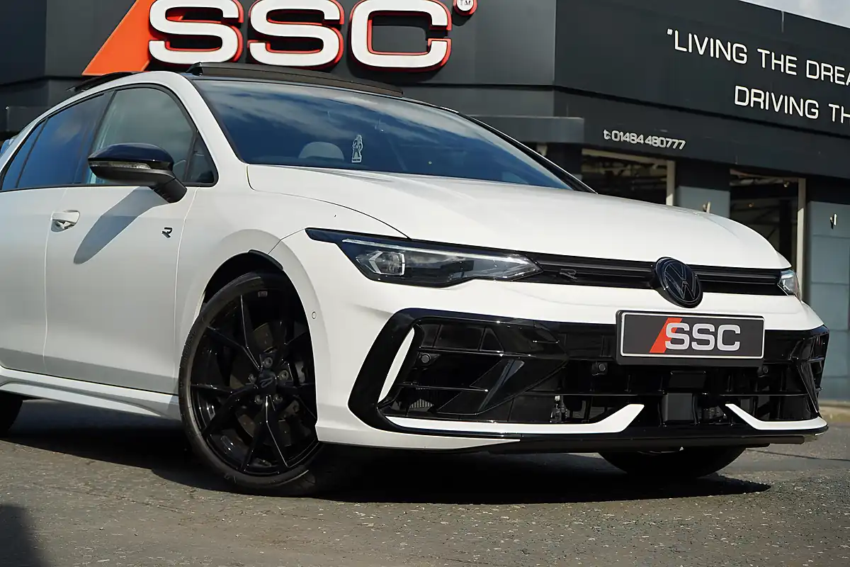 Used 2026 Volkswagen Golf R Black Edition White - Interior and Exterior details 19