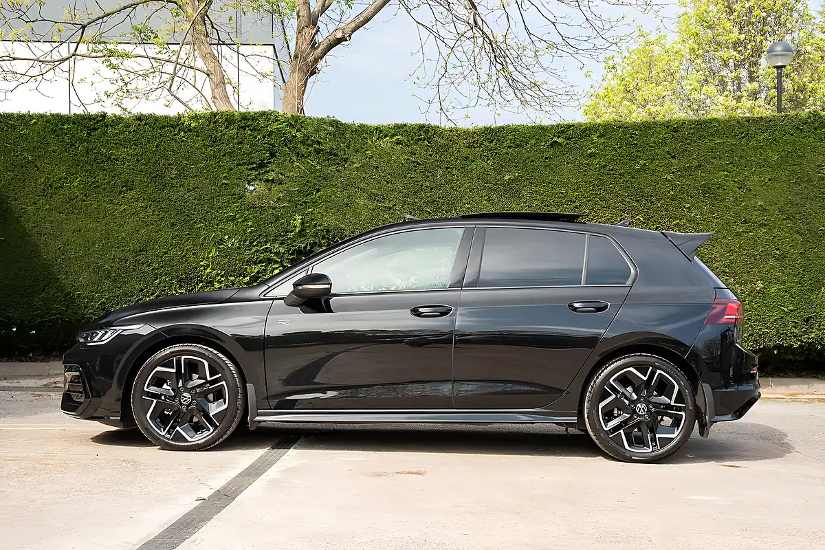 Used 2026 Volkswagen Golf R-Line Black - Interior and Exterior details 10