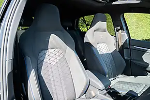 Used 2026 Volkswagen Golf R-Line Black - Interior and Exterior details 3