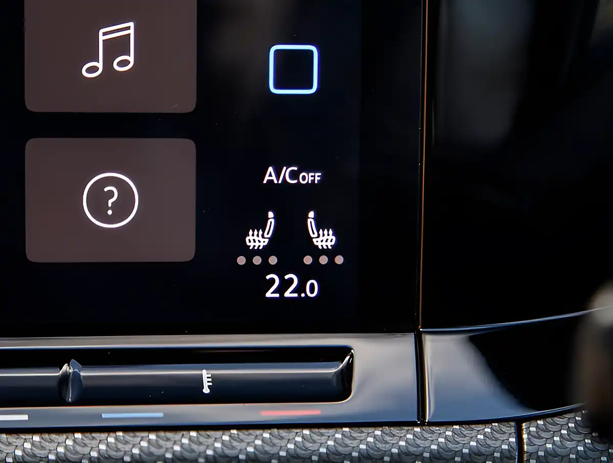 Used 2026 Volkswagen Golf R-Line Black - Interior and Exterior details 19