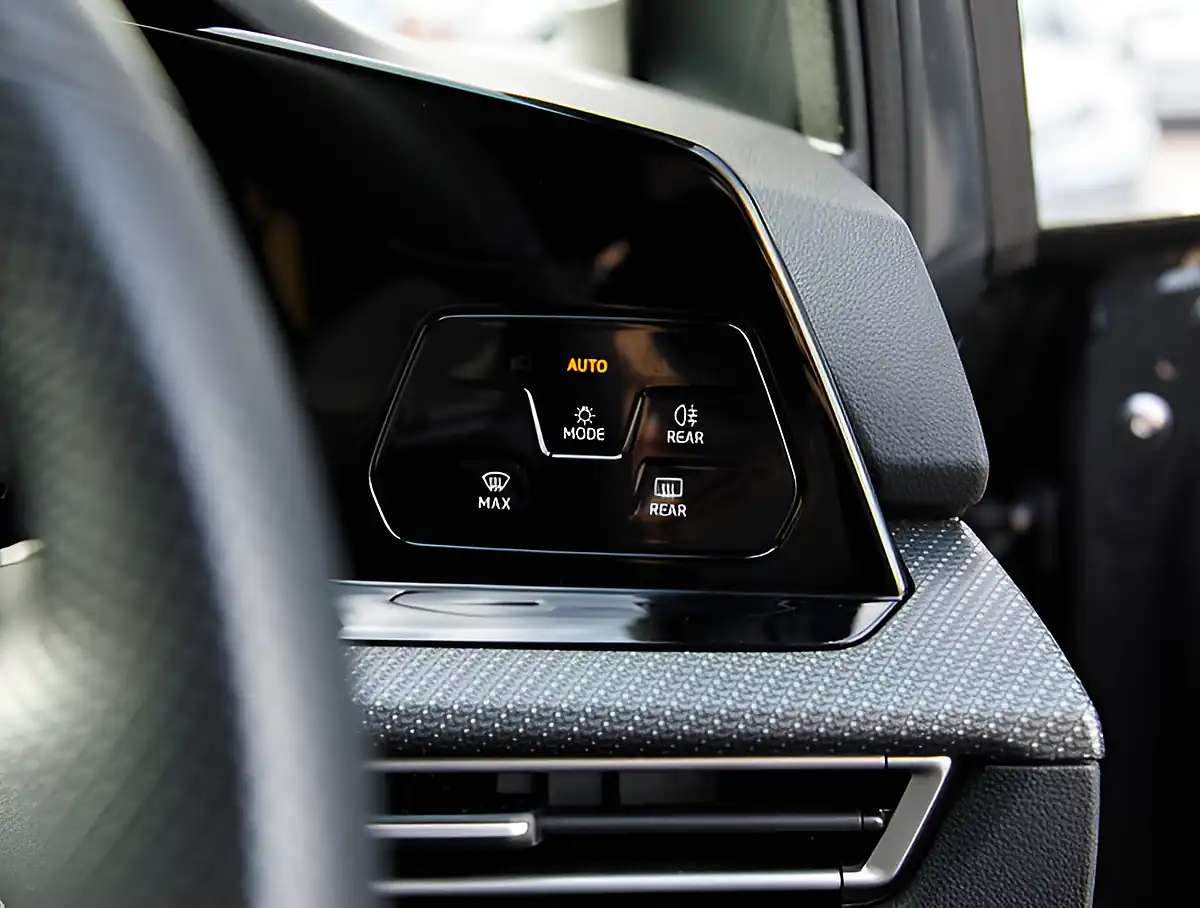 Used 2026 Volkswagen Golf R-Line Grey - Interior and Exterior details 10