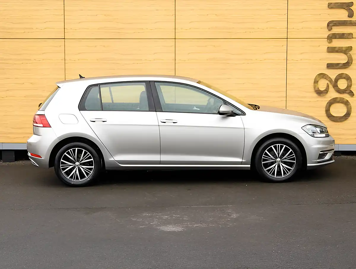 Used 2026 Volkswagen Golf Se Navigation Silver - Interior and Exterior details 10