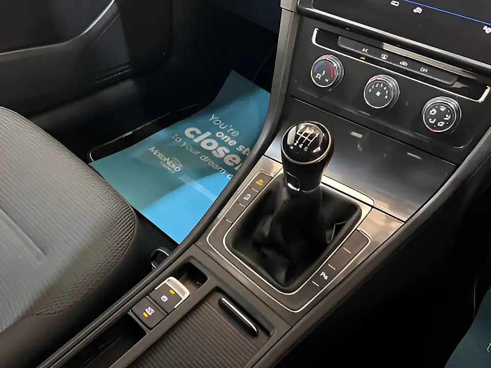 Used 2026 Volkswagen Golf Se White - Interior and Exterior details 13