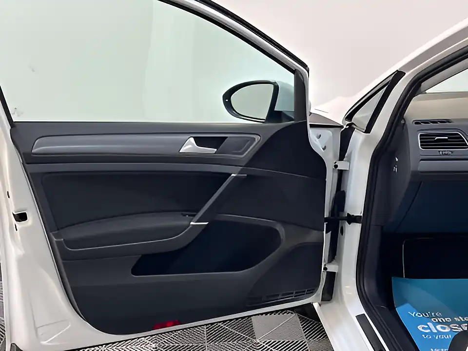 Used 2026 Volkswagen Golf Se White - Interior and Exterior details 16