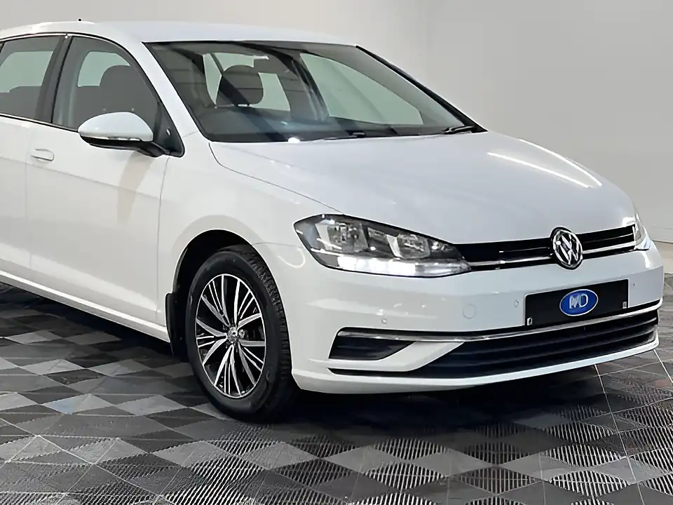 Used 2026 Volkswagen Golf Se White - Interior and Exterior details 17