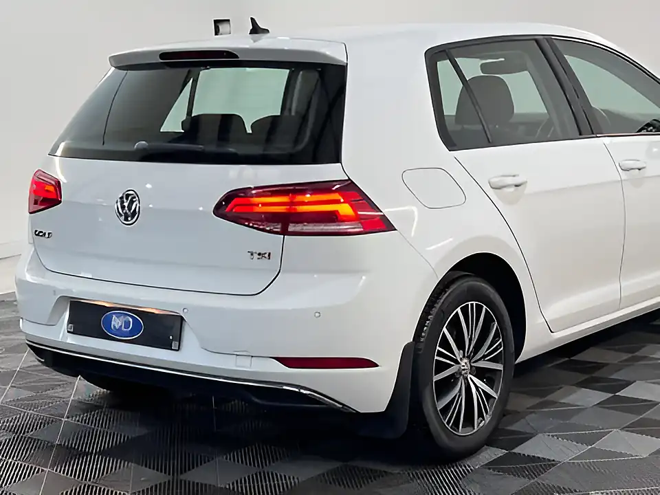 Used 2026 Volkswagen Golf Se White - Interior and Exterior details 18